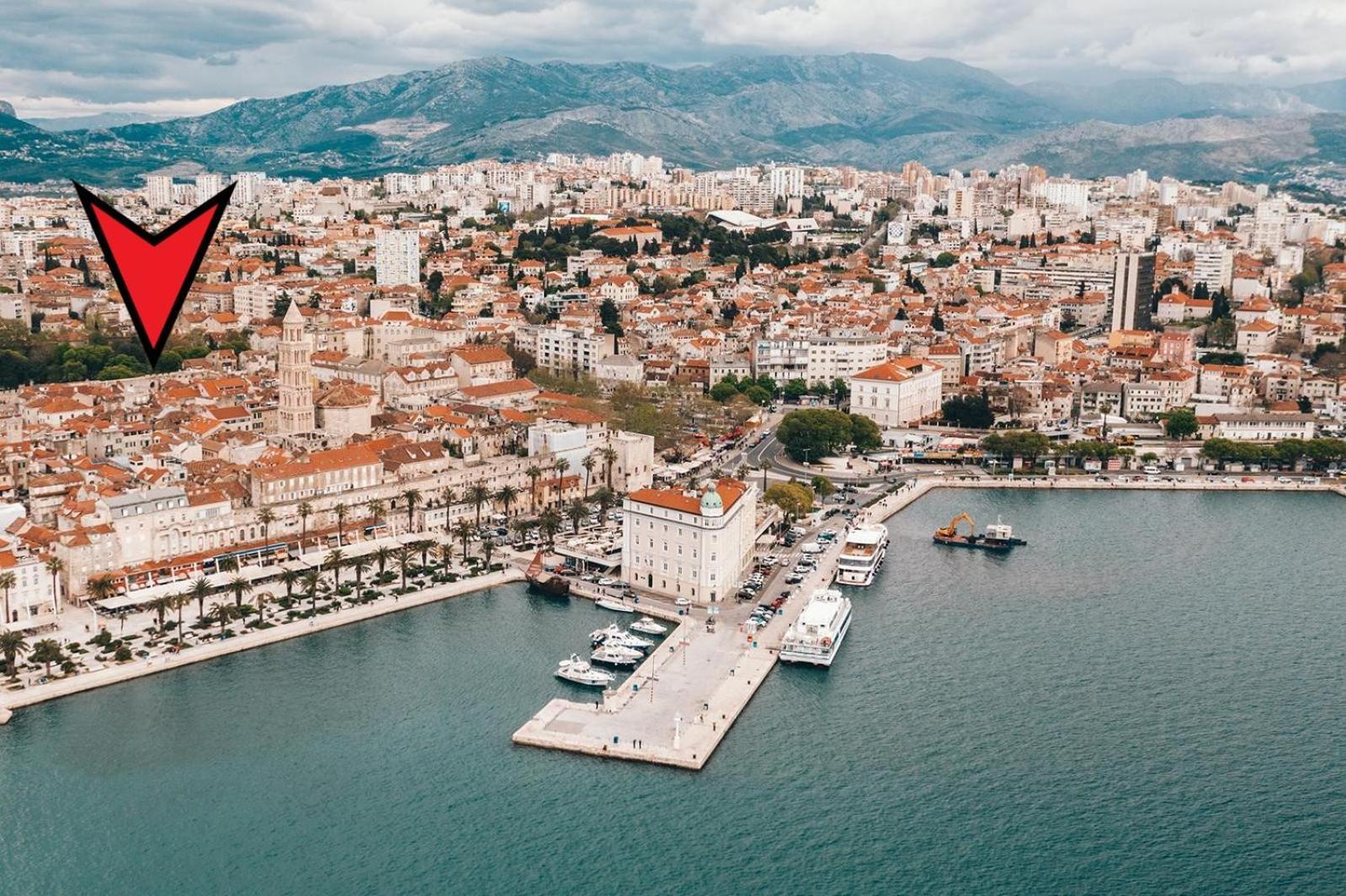 Golden Gate Luxury Rooms - Unique Unesco Location Split Exterior foto